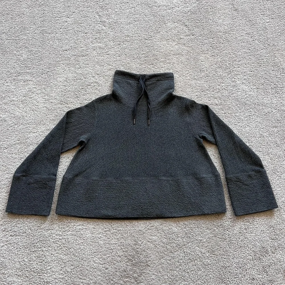 Lululemon Retreat Yourself Pullover Textured Sweatshirt Womens XS/S Gray